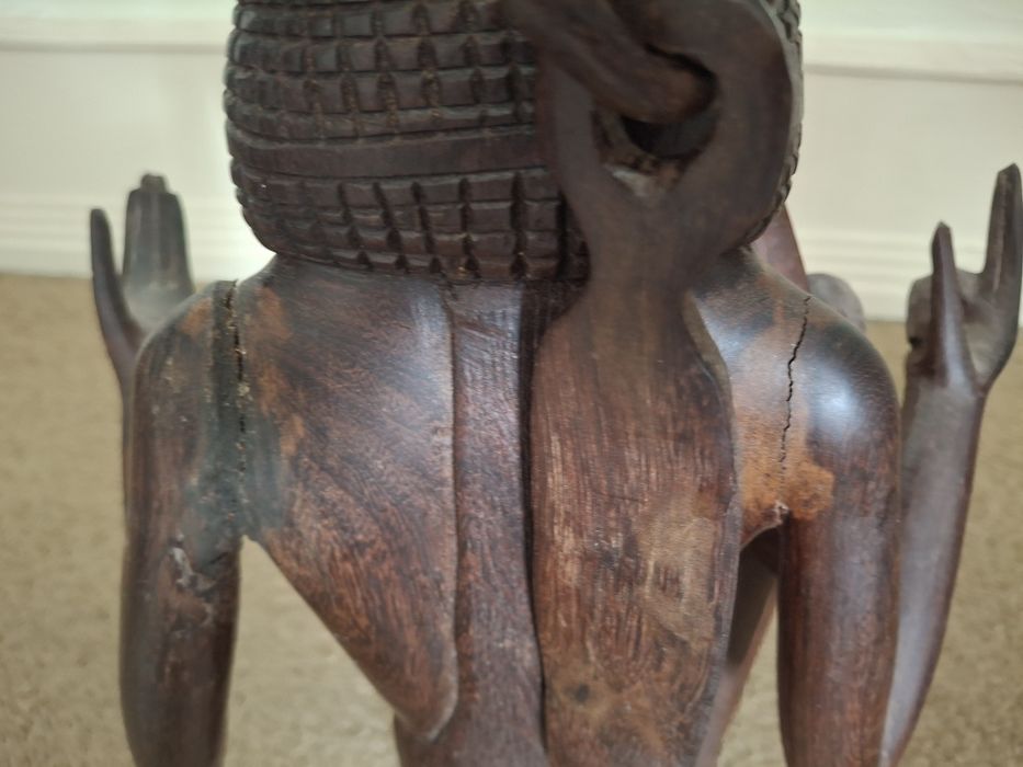 Grande escultura em madeira africana cerca 48 cms