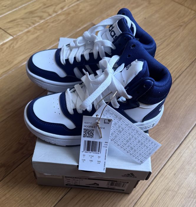 Кросівки дитячі adidas hoops 3.0 mid k 30р
