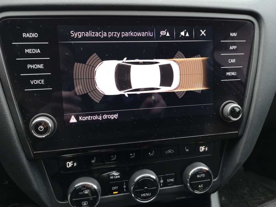 Kamera cofania fabryczna Octavia Superb monter elektryk instalator fv