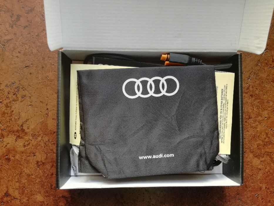 Carregador Manutenção de Bateria NOVO e ORIGINAL Audi
