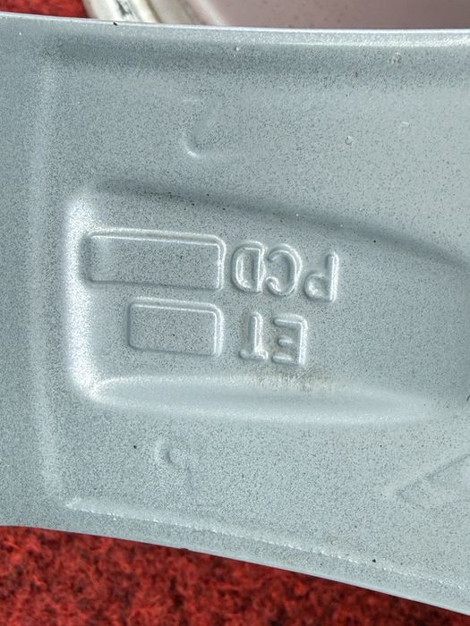 Диски R17 5.112 ET:35 Пасат Гольф Джета Шкода Супер А5 А7