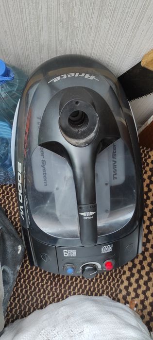 Пилосос миючий ARIETE Hot Aqua Power 2479
