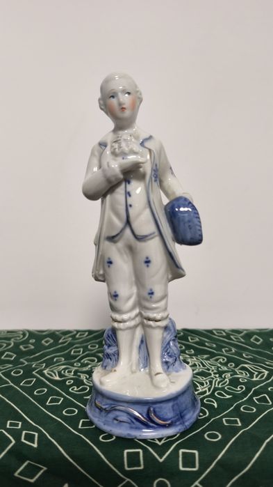 Figurka porcelanowa