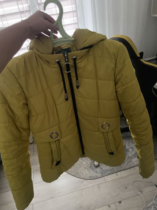 Осіння тепла куртка - жовта