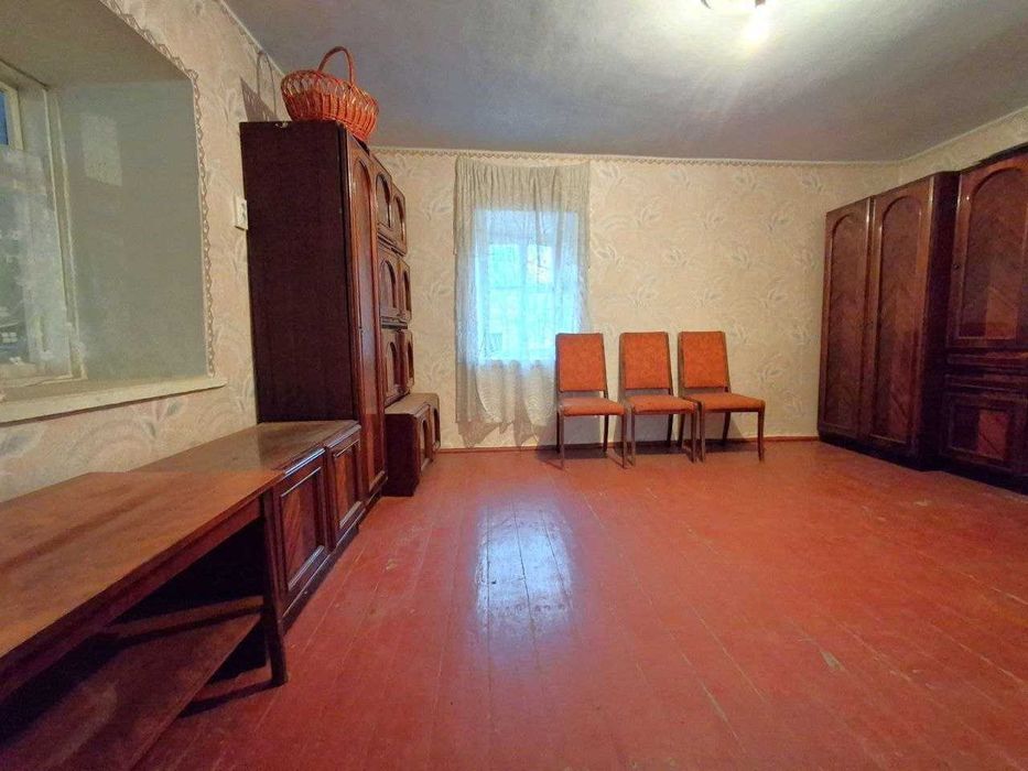 Будинок з великою земельною ділянкою 10 км. від Одеси.