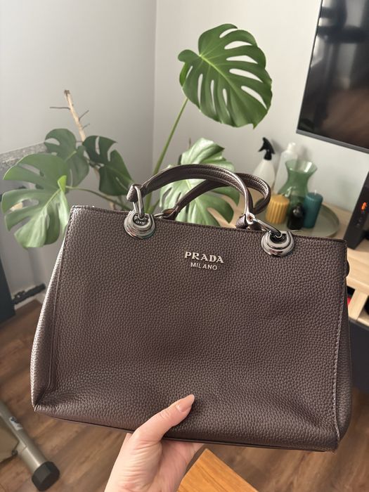 Czekoladowa torebka Prada damska