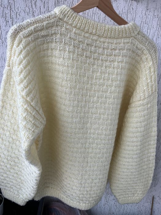 Ciepły i stylowy sweter