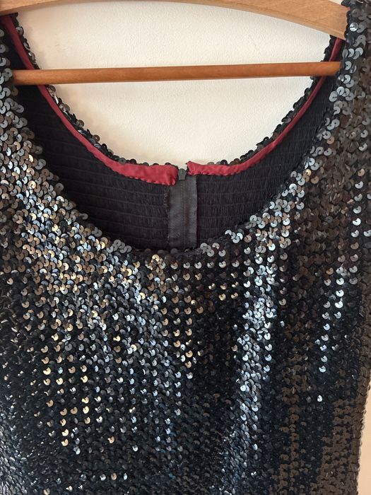 Vestido em lantejolas preto