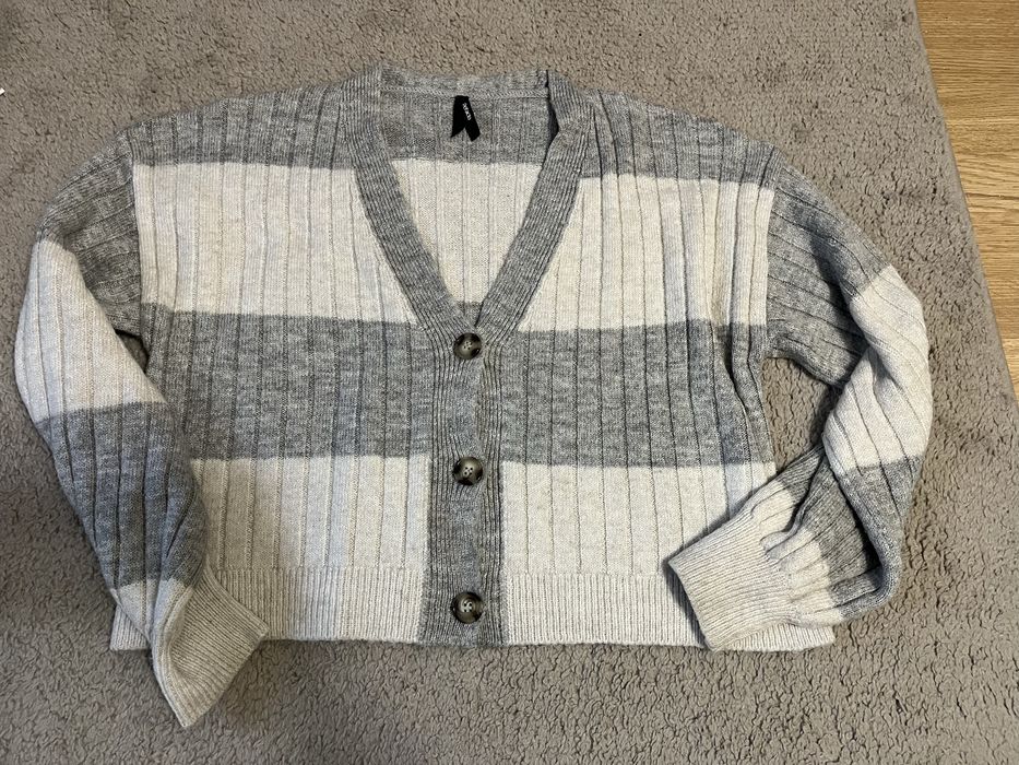 Кардиган светр в гарному стані