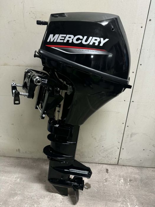 Silnik zaburtowy Mercury 8km