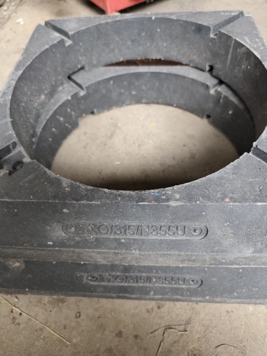 Stożek odciążający wspierający pod właz 315 mm
