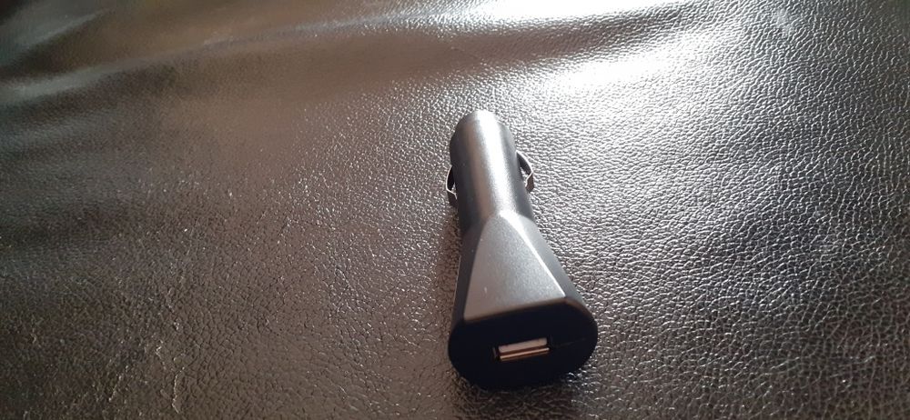 Adaptador de isqueiro auto usb
