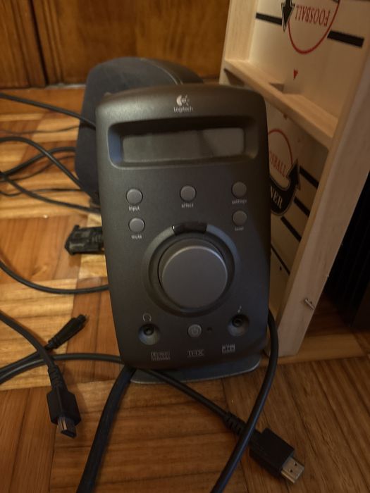 coluna logitech muito boa!!