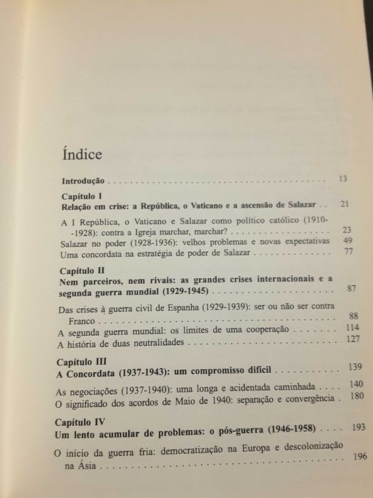 Hitler e Salazar / Salazar e o Vaticano/ Salazar Visto Pelos Seus