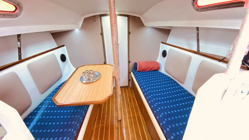 Яхта Colvic UFO 27