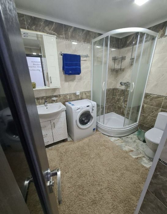 Сдам 1-комнатную квартиру с видом на площадь, центр города!