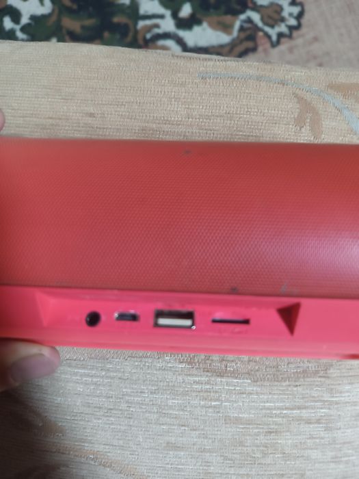 Sprzedam głośnik bezprzewodowy Bluetooth model Charge2+