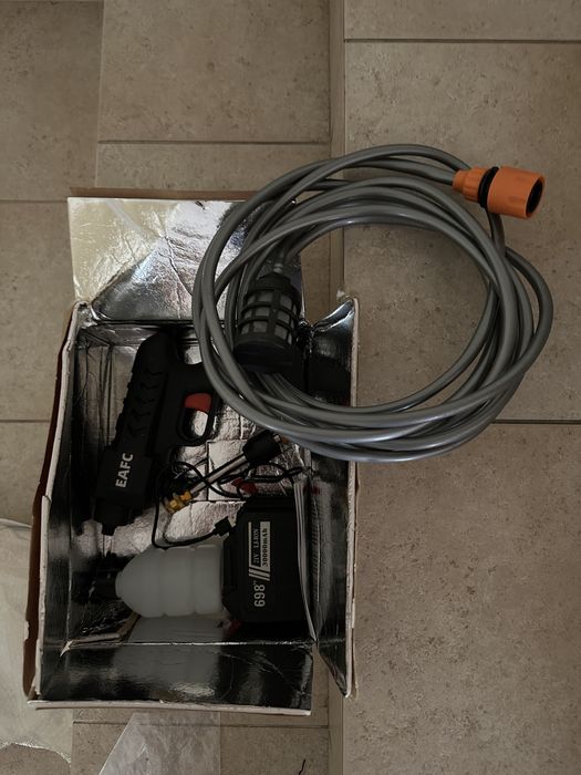 Pistola bateria de pressão para lavar carros, muros, etc