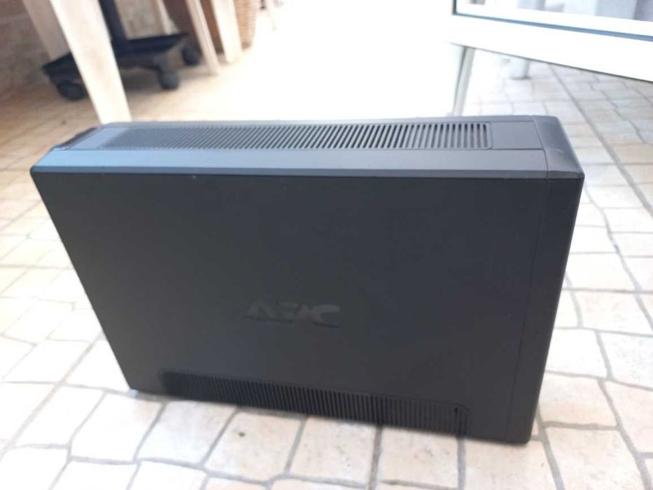 Back-UPS Pro 900 Economizadora de Energia da APC - Baterias Novas