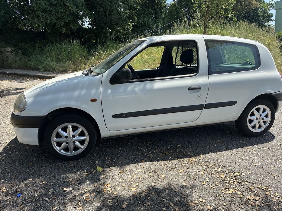 Renault Clio comercial 1.9D iva dedutivel