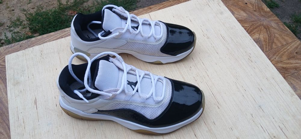 Продам кроссовки Nike Air Jordan