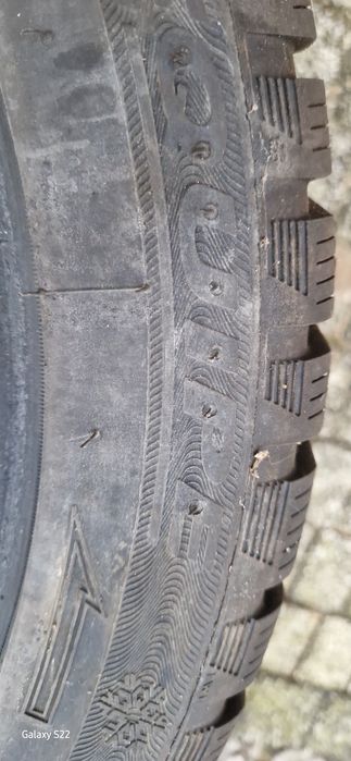 Opony żimowe 235x60x18