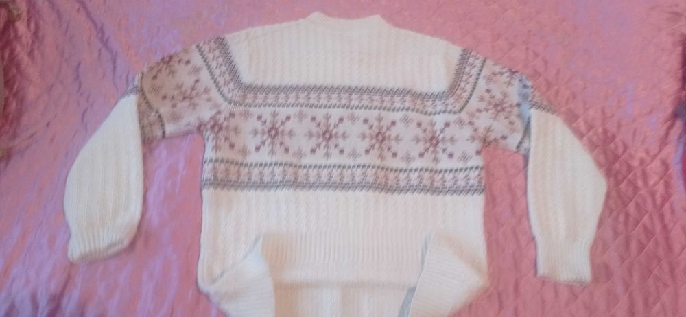 Sweter Zimowy w gwiazdy