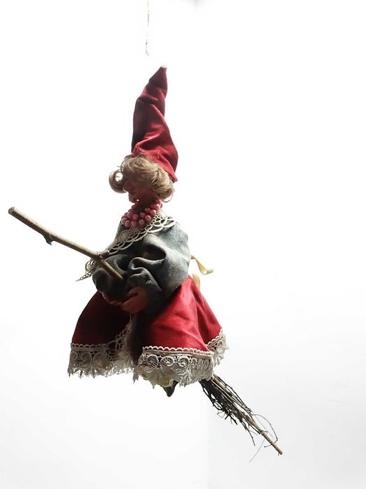 Duża Lalka Czarownica Baba Jaga Na Miotle Wisząca Rękodzieło Vintage 80 cm