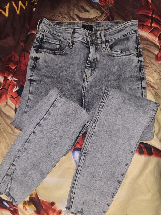 Женские джинсы...