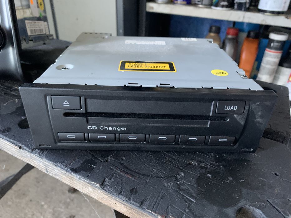 Audi Concert Nero + CD Changer