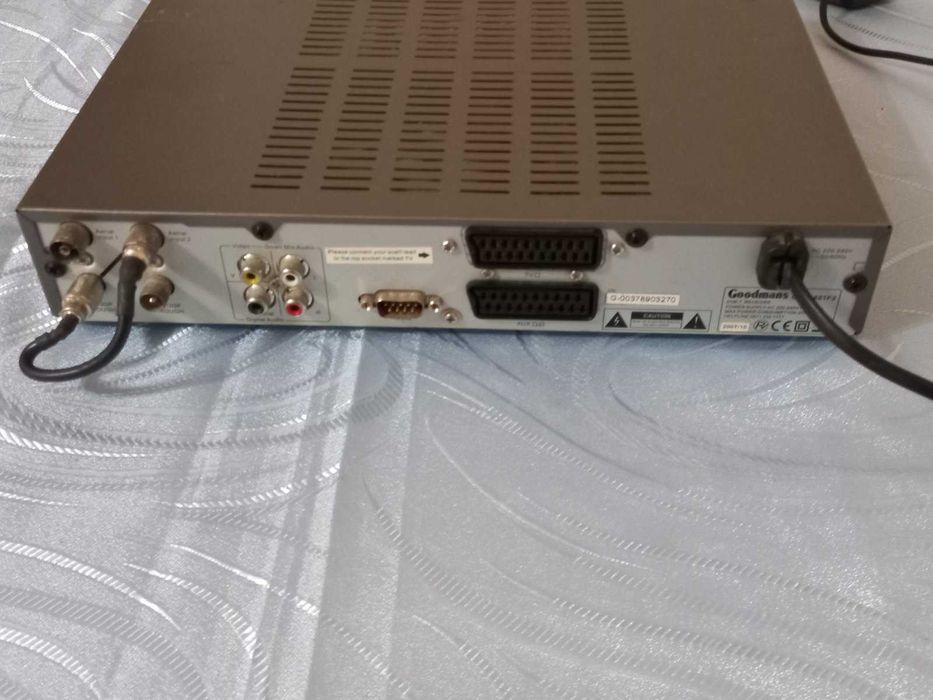 Цифровой эфирный ТВ-рекордер GHD1621F2 Freeview PVR .Англия.