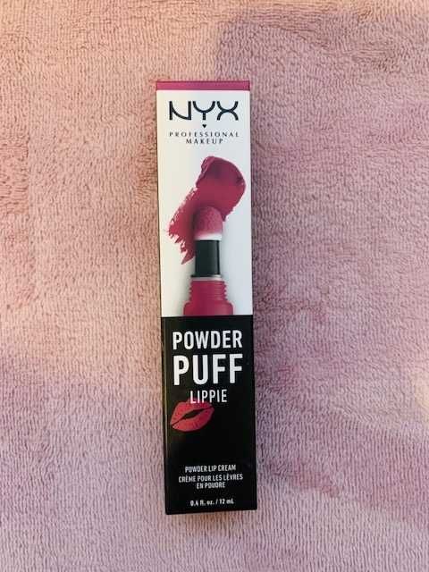 Pomadka, szminka matowa Nyx Professional Make Up Powder Puff Lippie, Moody