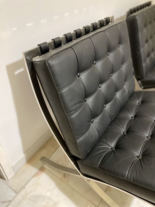 Par de poltronas Mies modelo Barcelona