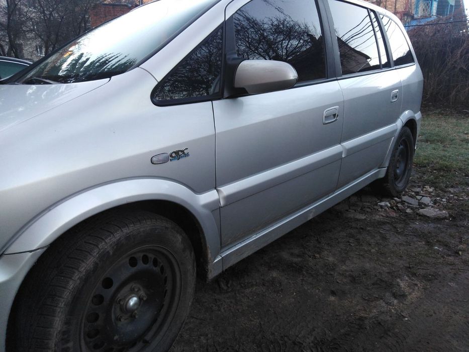 Продам Опель Зафира