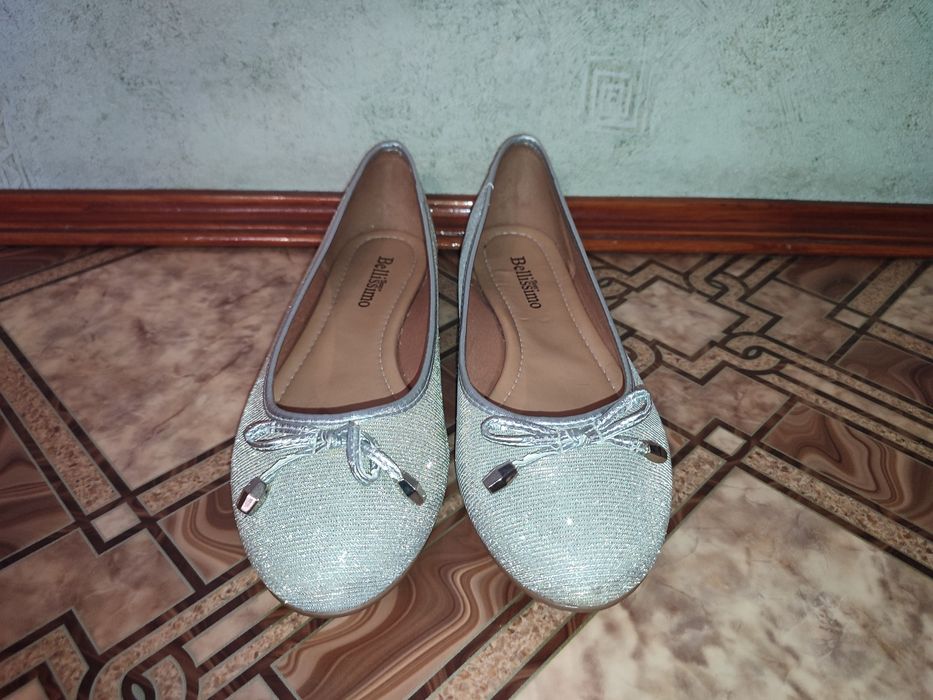 Оригинал новые балетки босоножки туфли Bellissimo