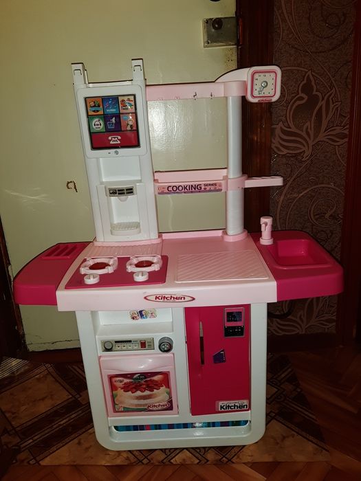 Продам интерактивная Детская игровая Кухня б/у