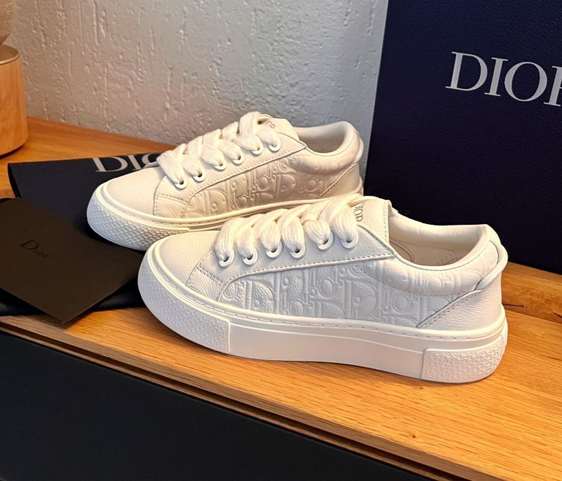 Sneakersy Dior białe