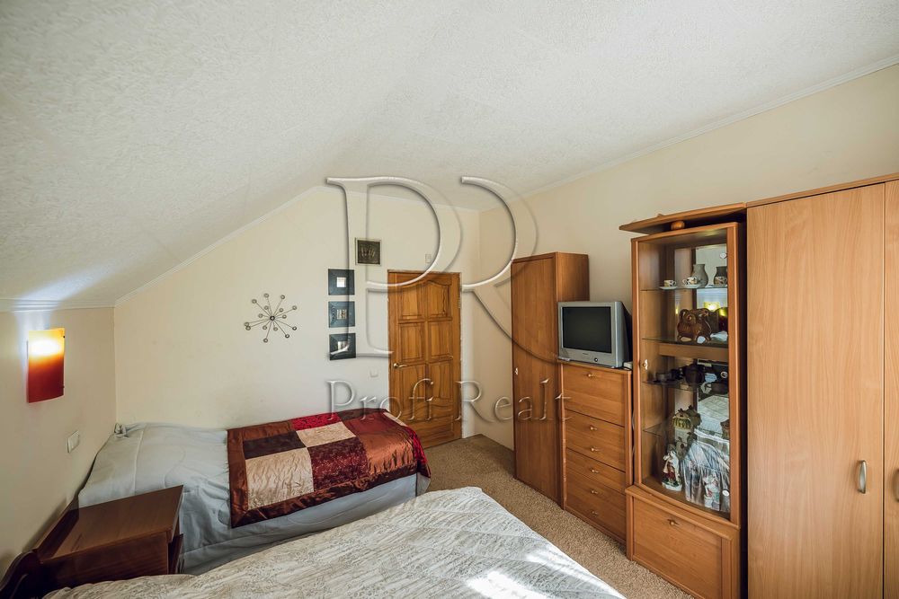 Продаж будинку 218 кв.м. в с. Осикове / Ясногородка, Макарівський район