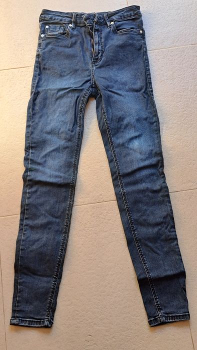 Calças de ganga = 3 pares 10 anos 2,50€ cada