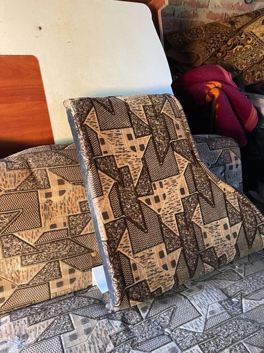 Диван книжка б/у