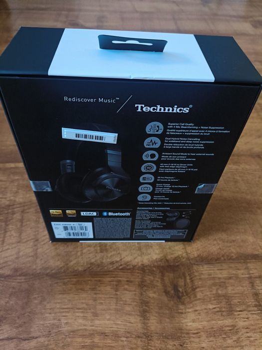 Bezprzewodowe słuchawki Technics EAH-A800 z redukcją szumów