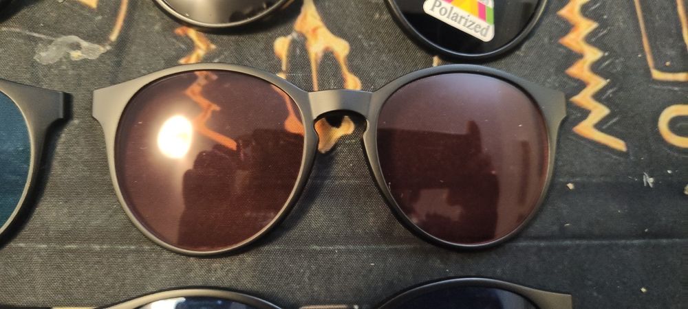 Óculos graduados novos com lentes magnéticas de sol