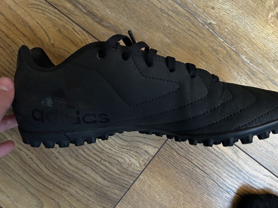 Сороконожки  Adidas 40,5