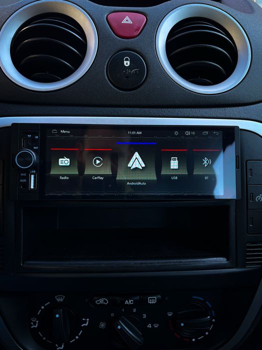 Radio 1DIN ekran 6,86” – bezprzewodowy CarPlay i Android Auto