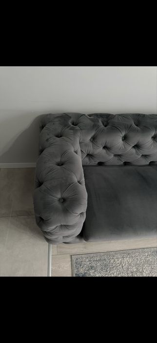 Sofa welurowa CHESTERFIELD na wymiar | szara | premium | stan bardzo dobry