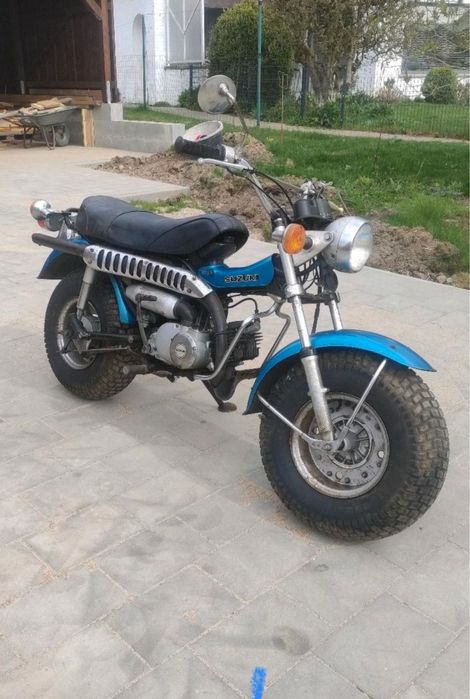 Suzuki RV 90 japońska motorynka