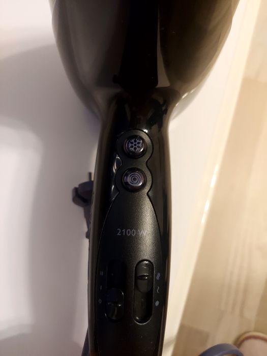 Продаю Фен philips