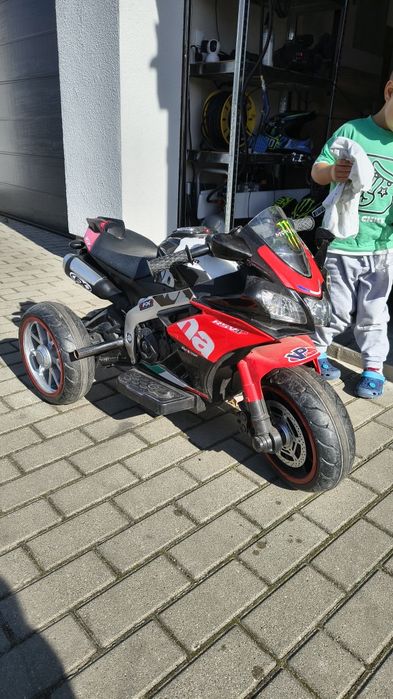 Motorek elektryczny dla dziecka Aprill NOWY AKUMULATOR