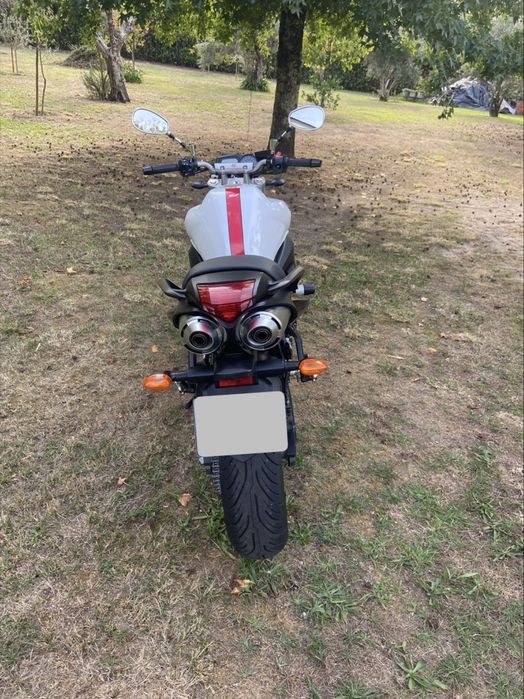 Yamaha FZ6 N S2, ano 2008 | 12.417 km | Excelente estado.