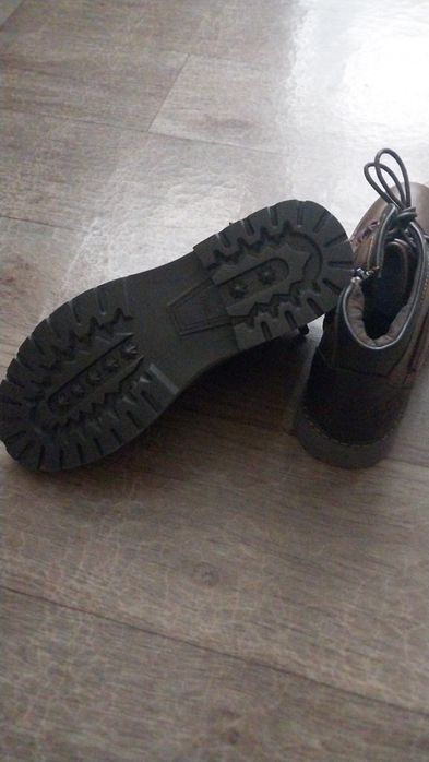 Взуття  чоловіче